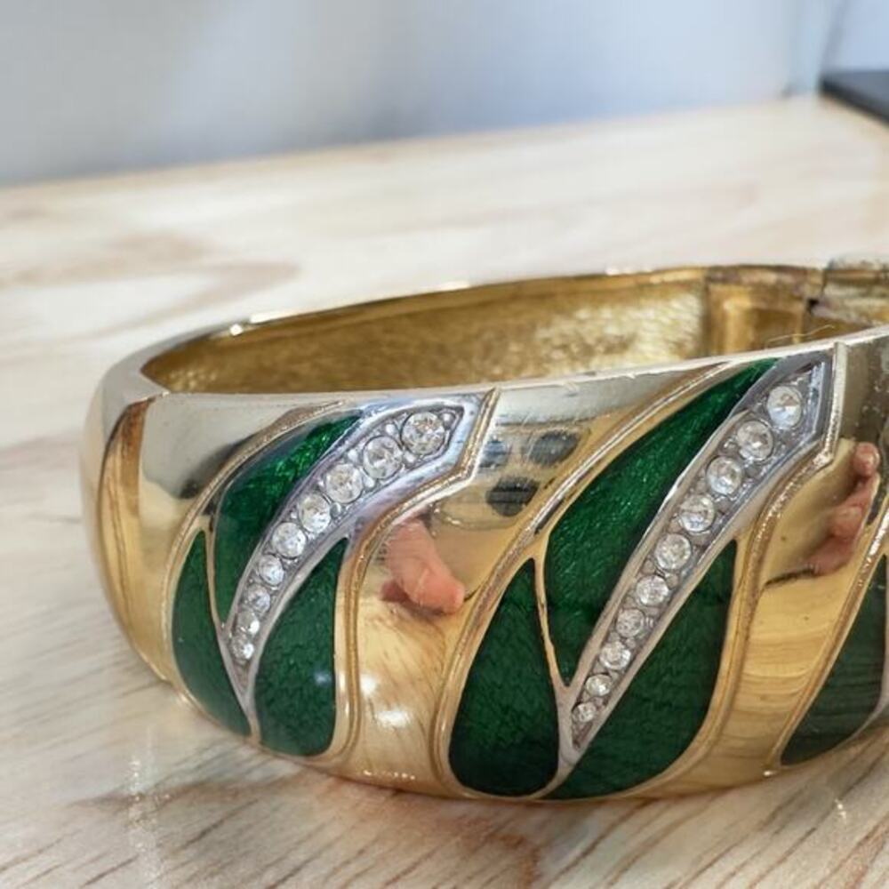Christian Dior Bracelet Gold Tone Clear Rhinestone Green Enamel Sz 6.5 - Picture 6 of 16